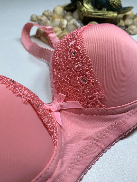 Smooth & Stylish Underwire Bra | Everyday Red Comfort