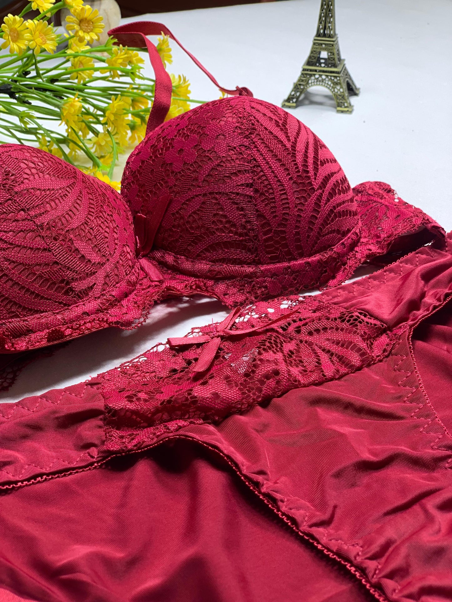✨ Elegant Burgundy Lace Lingerie Set – Padded Bra & Matching Panty