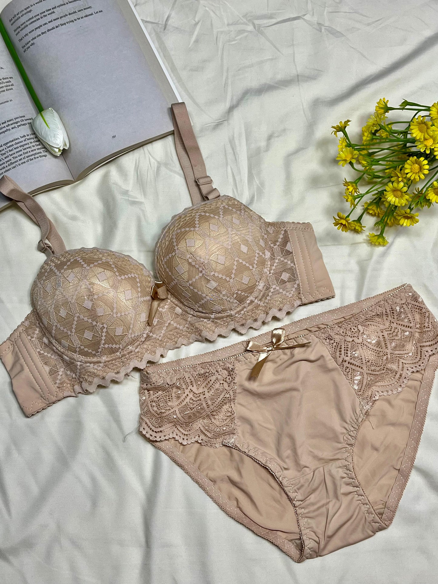 Delicate Nude Lace Bra & Panties Set - Comfortable Everyday Lingerie