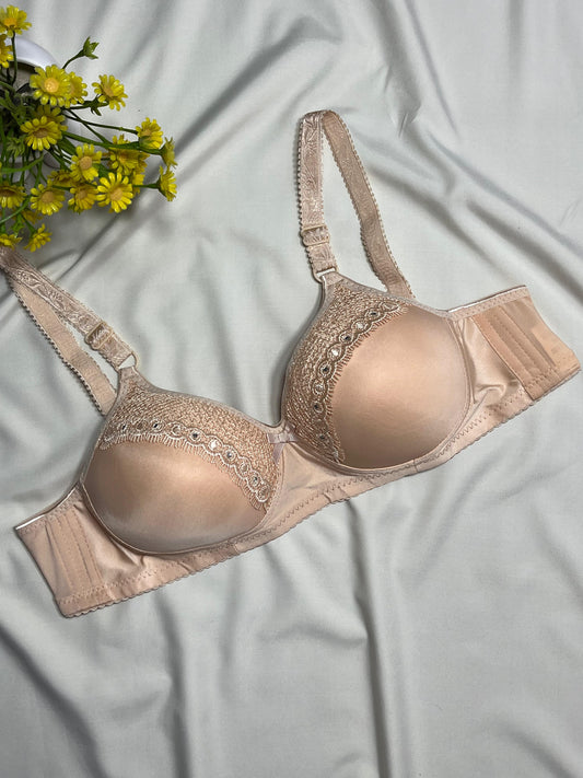 Smooth & Stylish Underwire Bra | Everyday Red Comfort