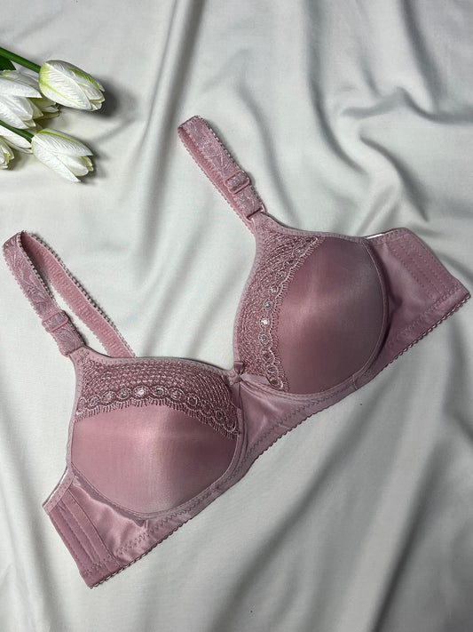 Smooth & Stylish Underwire Bra | Everyday Red Comfort